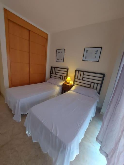 Apartamentos Residencial Duquesa San Luis de Sabinillas Esterno foto